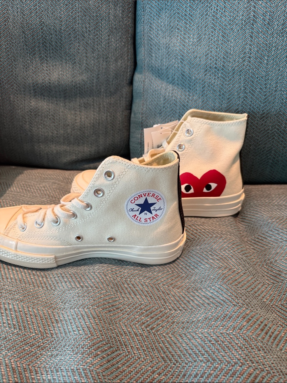 Converse Chuck Taylor High Top - Cream with Red Heart